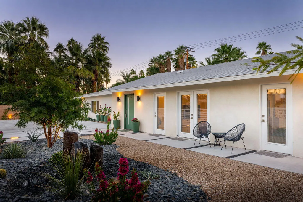 1125 E Sunny Dunes Road, Palm Springs, California 92264 home-pic-65